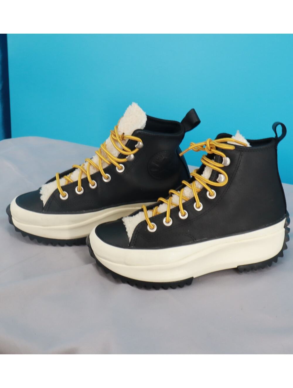 Converse Run Star Hike Sherpa Leather High Top Boots Women’s Size 7 Black